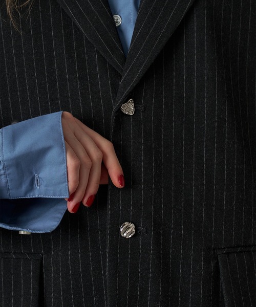 ONCILY（オンシェリー）の「【SET UP可能】SILVER BUTTON TAILORED JACKET / シルバーボタンテーラードジャケット（テーラードジャケット・メンズ・ブラック/ネイビー/ブラック系その他/ブラウン系その他・MEDIUM/SMALL/LARGE）」の11枚目の写真