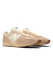 New Balance AURALE スエードシューズ ベージュ New Balance AURALE スエードシューズ ベージュ New Balance