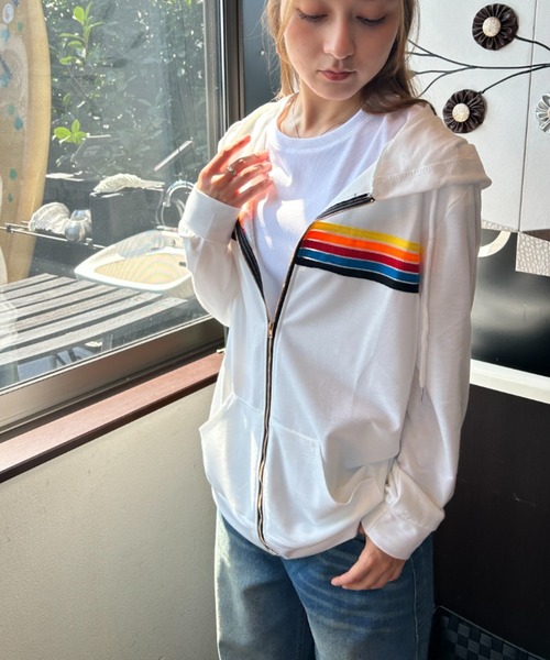 Loco Ocean(ロコオーシャン)の「レインボーライン ジップアップフーディ(パーカー・レディース・ホワイト/ブラック/ネイビー・L/M)」の2枚目の写真