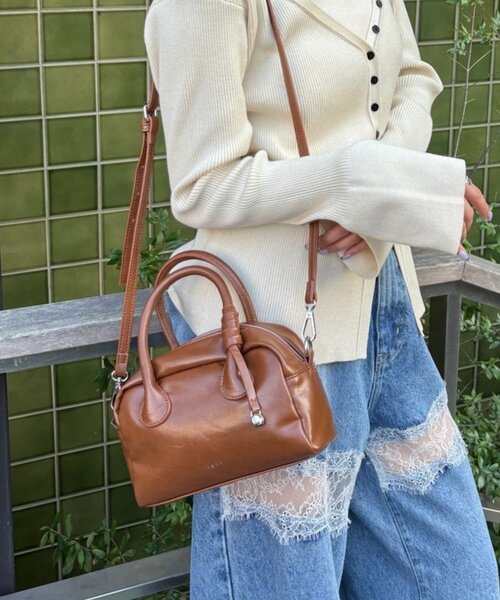 mystic（ミスティック）の「loti サークルプレート付きスクエアボストンBAG（ボストンバッグ・レディース・ブラック/キャメル・ONE SIZE）」の10枚目の写真