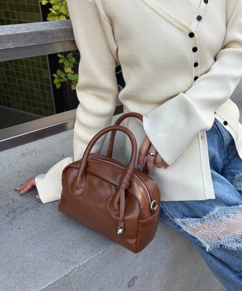 mystic（ミスティック）の「loti サークルプレート付きスクエアボストンBAG（ボストンバッグ・レディース・ブラック/キャメル・ONE SIZE）」の11枚目の写真