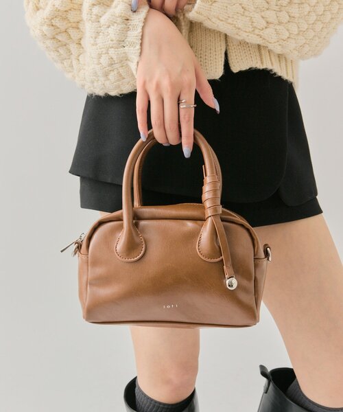 mystic（ミスティック）の「loti サークルプレート付きスクエアボストンBAG（ボストンバッグ・レディース・ブラック/キャメル・ONE SIZE）」の17枚目の写真