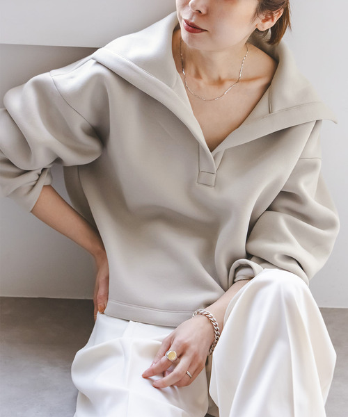 Noble(ノーブル)の「ハイネックダンボールプルオーバー(Tシャツ/カットソー・レディース・ベージュ/ネイビー・FREE)」の5枚目の写真