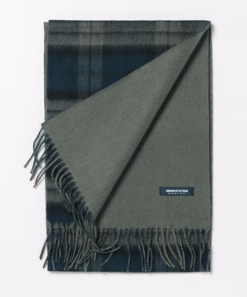 UNION STATION（ユニオンステーション）の「カシミア混リバーシブルチェックマフラー（マフラー・メンズ・ブラック/ネイビー・7）」の4枚目の写真