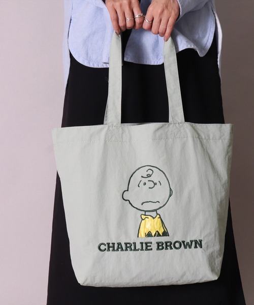 PEANUTS（ピーナッツ）の「(ACT)【PEANUTS】アップリケ 刺繍 ナイロン トートバッグ（トートバッグ・レディース・ミント/ブラック/サックスブルー/スモークピンク/グレー・ONE SIZE）」の3枚目の写真