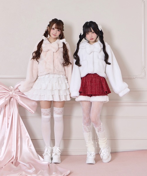 Honey Cinnamon（ハニーシナモン）の「ビジュー衿エコファーリボンコート（その他アウター・レディース・ピンク/ホワイト・FREE）」の17枚目の写真