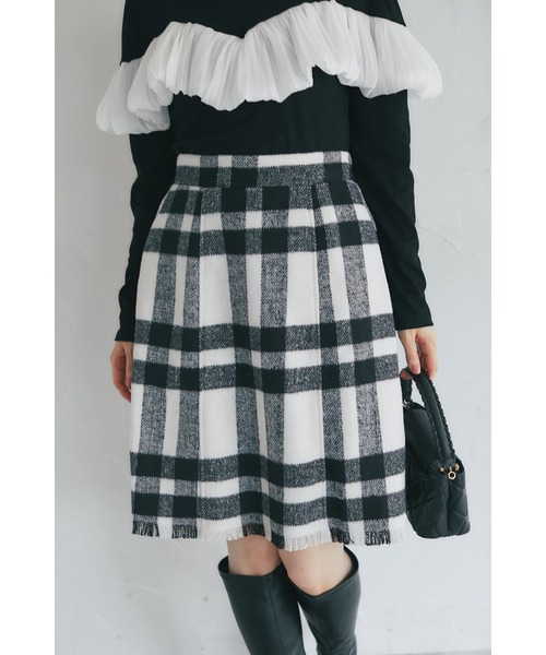 tocco closet(トッコ クローゼット)の「【ZOZO限定】アソートチェックフリンジヘムミニスカート(スカート・レディース・ピンク/ブラック/オフホワイト/ベージュ・M)」の8枚目の写真