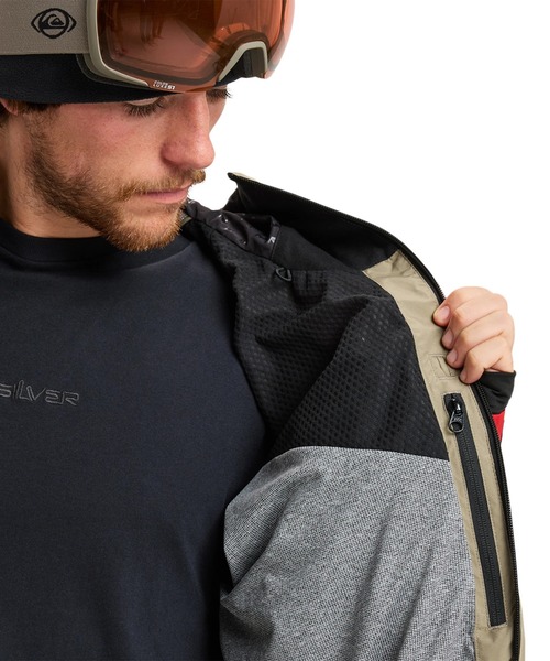 Quiksilver（クイックシルバー）の「HIGH ALTITUDE GORE-TEX/クイックシルバーゴアテックススキースノーボードウェア(ジャケット)（マウンテンパーカー・メンズ・レッド/ベージュ・X-LARGE/LARGE/MEDIUM/SMALL）」の7枚目の写真