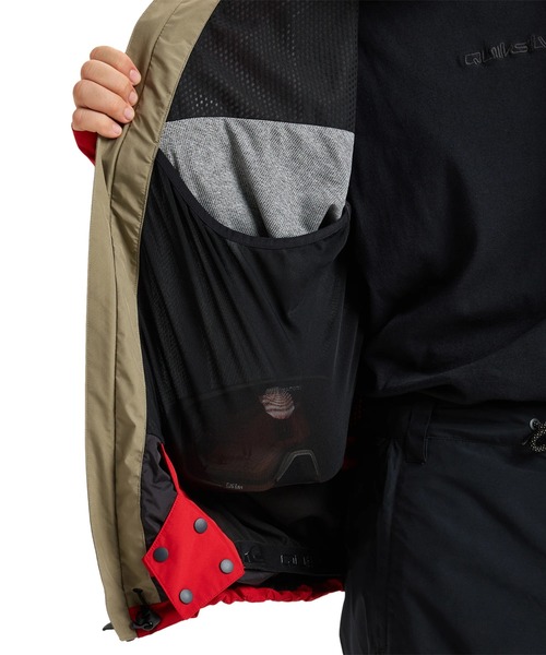 Quiksilver（クイックシルバー）の「HIGH ALTITUDE GORE-TEX/クイックシルバーゴアテックススキースノーボードウェア(ジャケット)（マウンテンパーカー・メンズ・レッド/ベージュ・X-LARGE/LARGE/MEDIUM/SMALL）」の9枚目の写真
