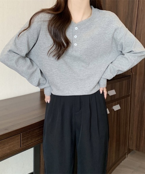 SHEPP(シープ)の「ルーズワッフルヘンリーネックロンT(Tシャツ/カットソー・レディース・ホワイト/ブラック/グレー・L/M)」の16枚目の写真