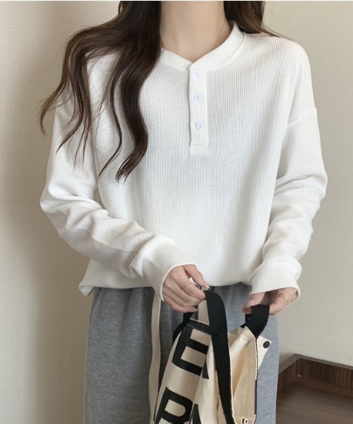 SHEPP(シープ)の「ルーズワッフルヘンリーネックロンT(Tシャツ/カットソー・レディース・ホワイト/ブラック/グレー・L/M)」の5枚目の写真