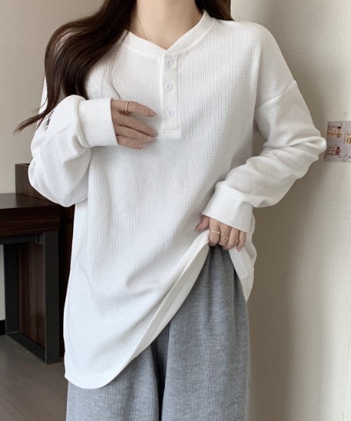 SHEPP(シープ)の「ルーズワッフルヘンリーネックロンT(Tシャツ/カットソー・レディース・ホワイト/ブラック/グレー・L/M)」の7枚目の写真