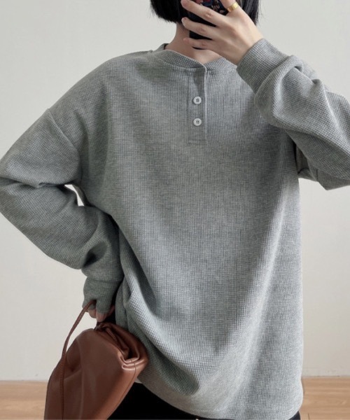 SHEPP(シープ)の「ルーズワッフルヘンリーネックロンT(Tシャツ/カットソー・レディース・ホワイト/ブラック/グレー・L/M)」の22枚目の写真