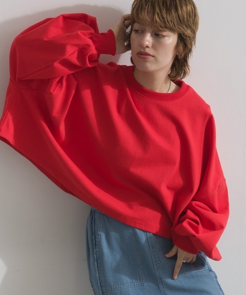 enhaut(アンオート)の「OE天竺 ワイドボリューム クロップド Tシャツ ロンT 長袖(Tシャツ/カットソー・レディース・ブラック/杢グレー/ブルー/レッド・FREE)」の4枚目の写真