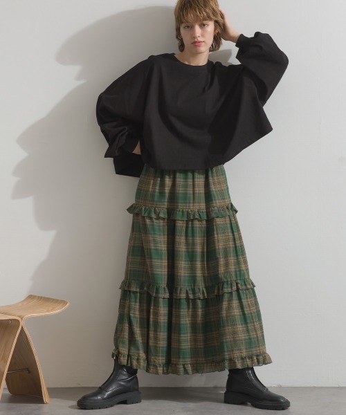 enhaut(アンオート)の「OE天竺 ワイドボリューム クロップド Tシャツ ロンT 長袖(Tシャツ/カットソー・レディース・ブラック/杢グレー/ブルー/レッド・FREE)」の9枚目の写真