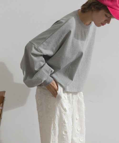 enhaut(アンオート)の「OE天竺 ワイドボリューム クロップド Tシャツ ロンT 長袖(Tシャツ/カットソー・レディース・ブラック/杢グレー/ブルー/レッド・FREE)」の21枚目の写真