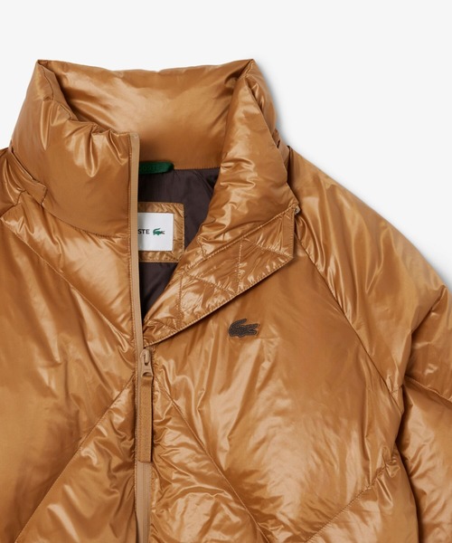 LACOSTE(ラコステ)の「オーバーサイズ撥水ナイロンダウンジャケット / フード取り外し可(ダウンジャケット/コート・レディース・キャメル・36/34/40/38)」の4枚目の写真