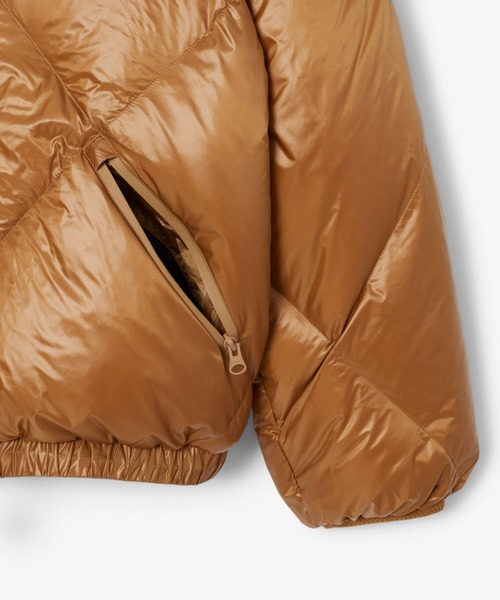 LACOSTE(ラコステ)の「オーバーサイズ撥水ナイロンダウンジャケット / フード取り外し可(ダウンジャケット/コート・レディース・キャメル・36/34/40/38)」の5枚目の写真