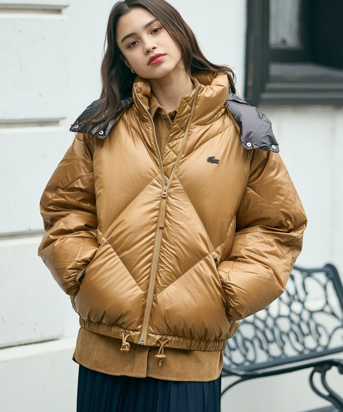 LACOSTE(ラコステ)の「オーバーサイズ撥水ナイロンダウンジャケット / フード取り外し可(ダウンジャケット/コート・レディース・キャメル・36/34/40/38)」の18枚目の写真
