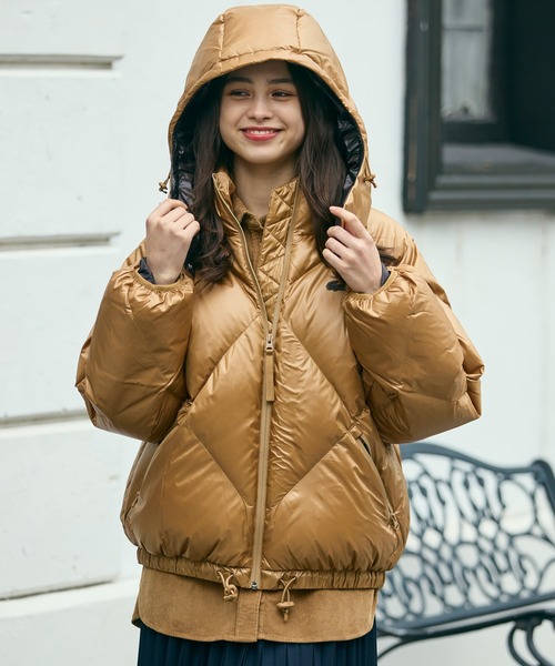 LACOSTE(ラコステ)の「オーバーサイズ撥水ナイロンダウンジャケット / フード取り外し可(ダウンジャケット/コート・レディース・キャメル・36/34/40/38)」の17枚目の写真