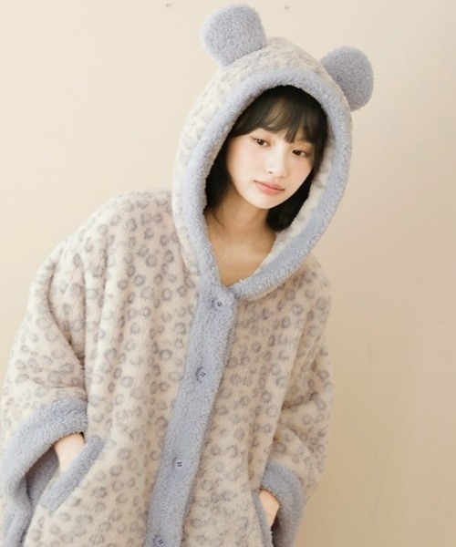 gossip！ロサンゼルス（ゴシップロサンゼルス）の「【Y2Kガーリー】レオパード柄もこもこフード付きルームウェア／ガウン（秋冬新作）（ガウン/バスローブ・レディース・ピンク/ライトブルー・FREE）」の5枚目の写真