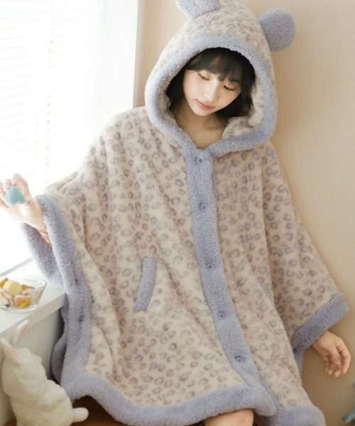 gossip！ロサンゼルス（ゴシップロサンゼルス）の「【Y2Kガーリー】レオパード柄もこもこフード付きルームウェア／ガウン（秋冬新作）（ガウン/バスローブ・レディース・ピンク/ライトブルー・FREE）」の4枚目の写真