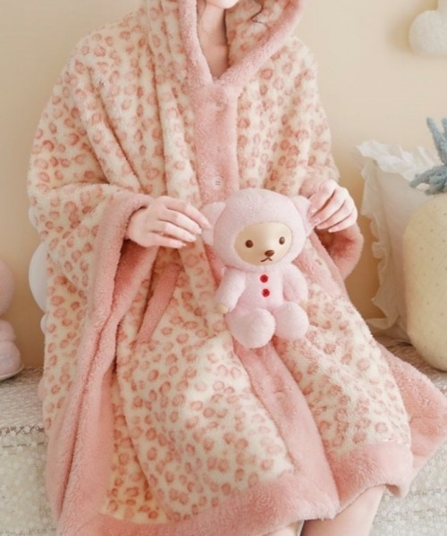 gossip！ロサンゼルス（ゴシップロサンゼルス）の「【Y2Kガーリー】レオパード柄もこもこフード付きルームウェア／ガウン（秋冬新作）（ガウン/バスローブ・レディース・ピンク/ライトブルー・FREE）」の12枚目の写真