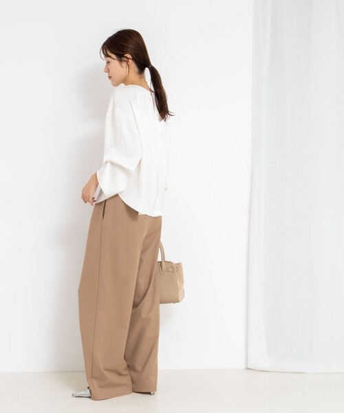 NOLLEY’S Sophi(ノーリーズソフィ)の「ウォッシャブル2WAYサテンブラウス(シャツ/ブラウス・レディース・カーキ/オフホワイト・38/36)」の18枚目の写真