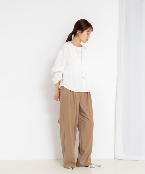 NOLLEY’S Sophi(ノーリーズソフィ)の「ウォッシャブル2WAYサテンブラウス(シャツ/ブラウス・レディース・カーキ/オフホワイト・38/36)」の19枚目の写真