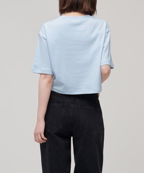 MUSINSA STANDARD WOMAN（ムシンサスタンダードウーマン）の「ウィメンズリラックスフィットクルーネッククロップTシャツ[パステルブルー]（Tシャツ/カットソー・レディース・その他・SMALL/MEDIUM/LARGE/X-SMALL）」の3枚目の写真