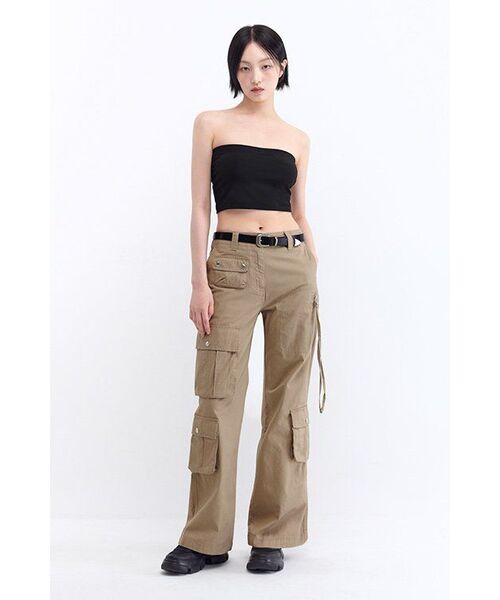 MUSINSA STANDARD WOMAN（ムシンサスタンダードウーマン）の「ウィメンズセミブーツカットユーティリティカーゴパンツ[ベージュ]（その他パンツ・レディース・その他・30/24/25/26/27/28/29）」の2枚目の写真