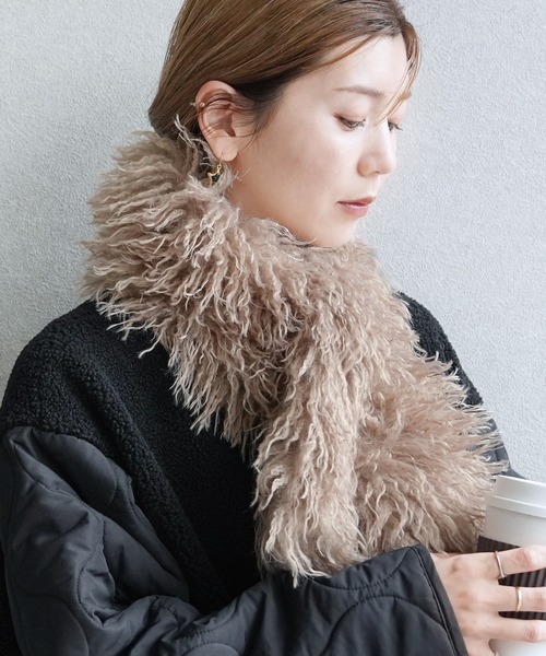 reca（レカ）の「フェイクファーティペット（マフラー・レディース・ダークブラウン/グレイッシュベージュ・ONE SIZE）」の8枚目の写真