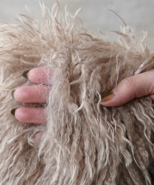 reca（レカ）の「フェイクファーティペット（マフラー・レディース・ダークブラウン/グレイッシュベージュ・ONE SIZE）」の18枚目の写真