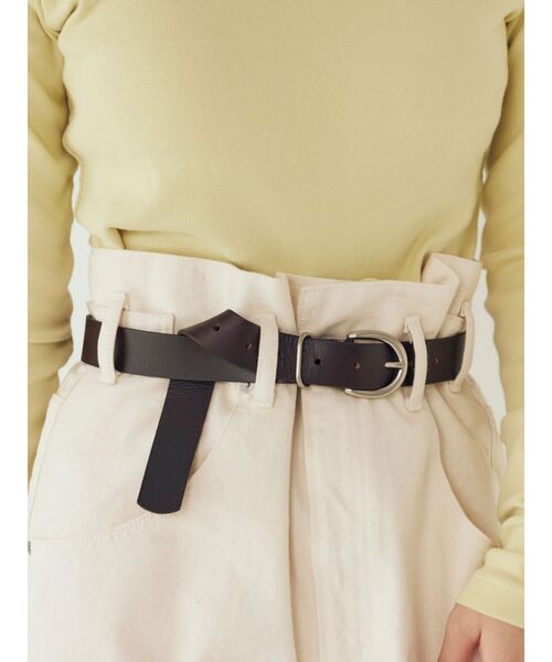 Ungrid（アングリッド）の「ウエストデザインルーズデニム（デニムパンツ・レディース・ブルー/アイボリー・24inch/25inch/26inch）」の12枚目の写真