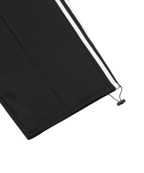 MUCENT(ムセント)の「ラカンサイドラインストリングワイドパンツ 男女共用(スウェットパンツ・レディース・ブラック・FREE)」の5枚目の写真