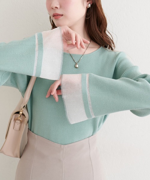 natural couture(ナチュラルクチュール)の「【WEB限定】袖口シアーフレアニット(ニット/セーター・レディース・グレー/オフホワイト/ブラック/ピンク/ミント・FREE)」の4枚目の写真