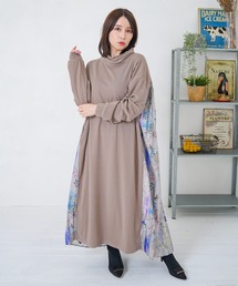 iS ScoLar（イズスカラー）の「553274：花柄素材切替タートルネックワンピース（ワンピース）」