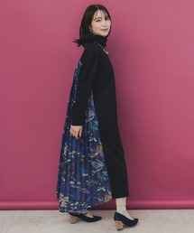 iS ScoLar（イズスカラー）の「553274：花柄素材切替タートルネックワンピース（ワンピース）」