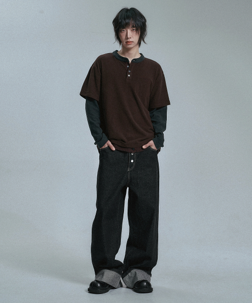 MOO(エムオーオー)の「チェックレイヤードヘンリーネックロングスリーブ - ブラウン(Tシャツ/カットソー・メンズ・ブラウン・MEDIUM/LARGE)」の2枚目の写真