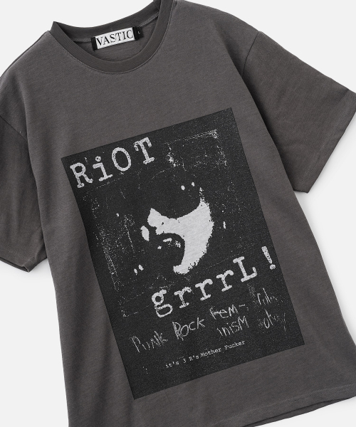 VASTIC(バスティック)の「リオットTシャツ_チャコール(Tシャツ/カットソー・メンズ・その他・MEDIUM/LARGE/X-LARGE)」の4枚目の写真