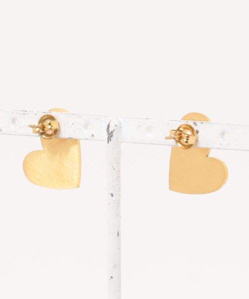TONE SELECT GOODS（トーンセレクトグッズ）の「【Peony/ピオニー】/ステンレス　ミラーハートピアス（ピアス（両耳用）・レディース・ゴールド/シルバー・FREE）」の6枚目の写真