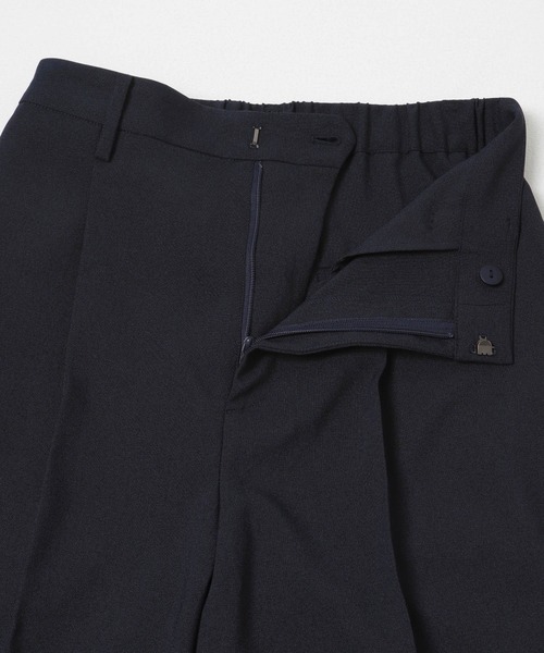 URBAN RESEARCH（アーバンリサーチ）の「タックストレートスラックス（スラックス・レディース・ブラック/ネイビー・40/36/38）」の18枚目の写真