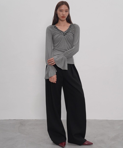 EIGHTHMONTH（エイスマンス）の「VネックフラワートップスEM25a152【EIGHTHMONTH】（Tシャツ/カットソー・レディース・ブラウン/グレー・M/S）」の12枚目の写真