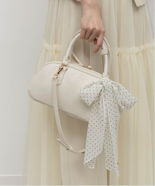 RANDA（ランダ）の「2WAY スカーフ付きエンボスロゴボストンバッグ（ハンドバッグ・レディース・ブラック/ブラウン/アイボリー・FREE）」の7枚目の写真