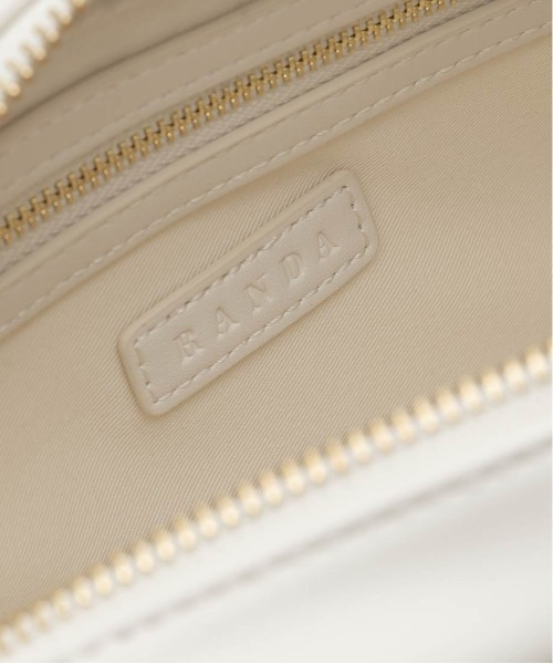 RANDA（ランダ）の「2WAY スカーフ付きエンボスロゴボストンバッグ（ハンドバッグ・レディース・ブラック/ブラウン/アイボリー・FREE）」の18枚目の写真