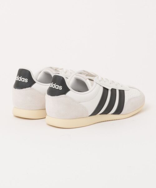 adidas(アディダス)の「【adidas】BARREDA LO(スニーカー・レディース・ホワイト×ブラック・23.0cm/23.5cm/24.0cm/24.5cm/25.0cm)」の2枚目の写真