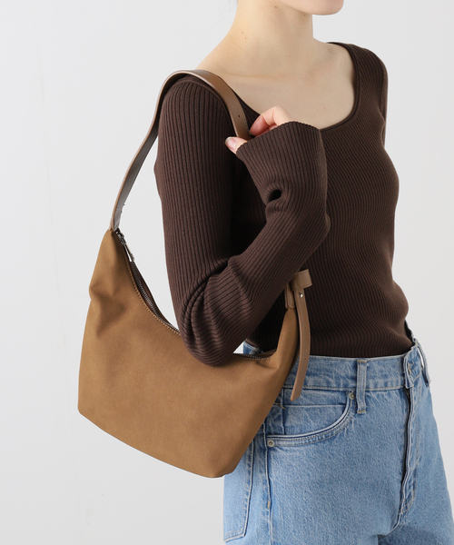 B.C STOCK(ベーセーストック)の「ハーフムーンショルダーバッグ(ショルダーバッグ・レディース・ブラウン/ブラック・FREE)」の10枚目の写真