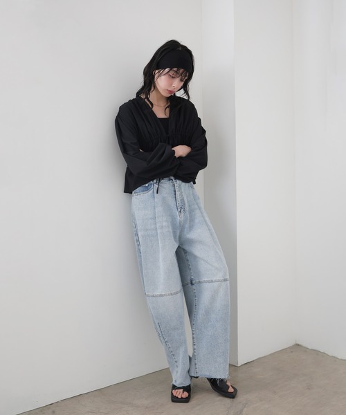 LIAN（リアン）の「コクーンデニムパンツ（デニムパンツ・レディース・ブラック/ブルー/ブルー系その他・SMALL/MEDIUM）」の22枚目の写真