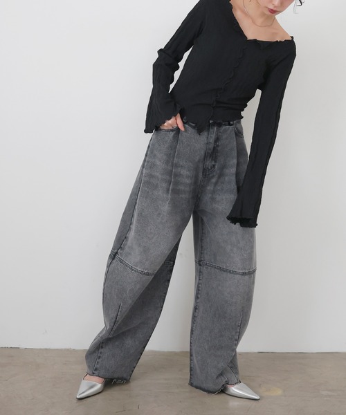 LIAN（リアン）の「コクーンデニムパンツ（デニムパンツ・レディース・ブラック/ブルー/ブルー系その他・SMALL/MEDIUM）」の6枚目の写真