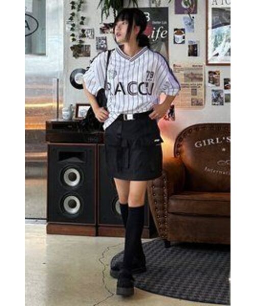 FANYOUNG(ファンヤング)の「ミッドライズストラップカーゴミニスカート(スカート・レディース・その他・SMALL/MEDIUM)」の11枚目の写真